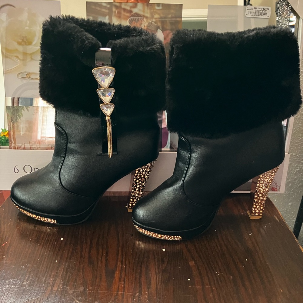 Stylish Black and Gold Ankle Boots with Fur Trim and Unique Heel